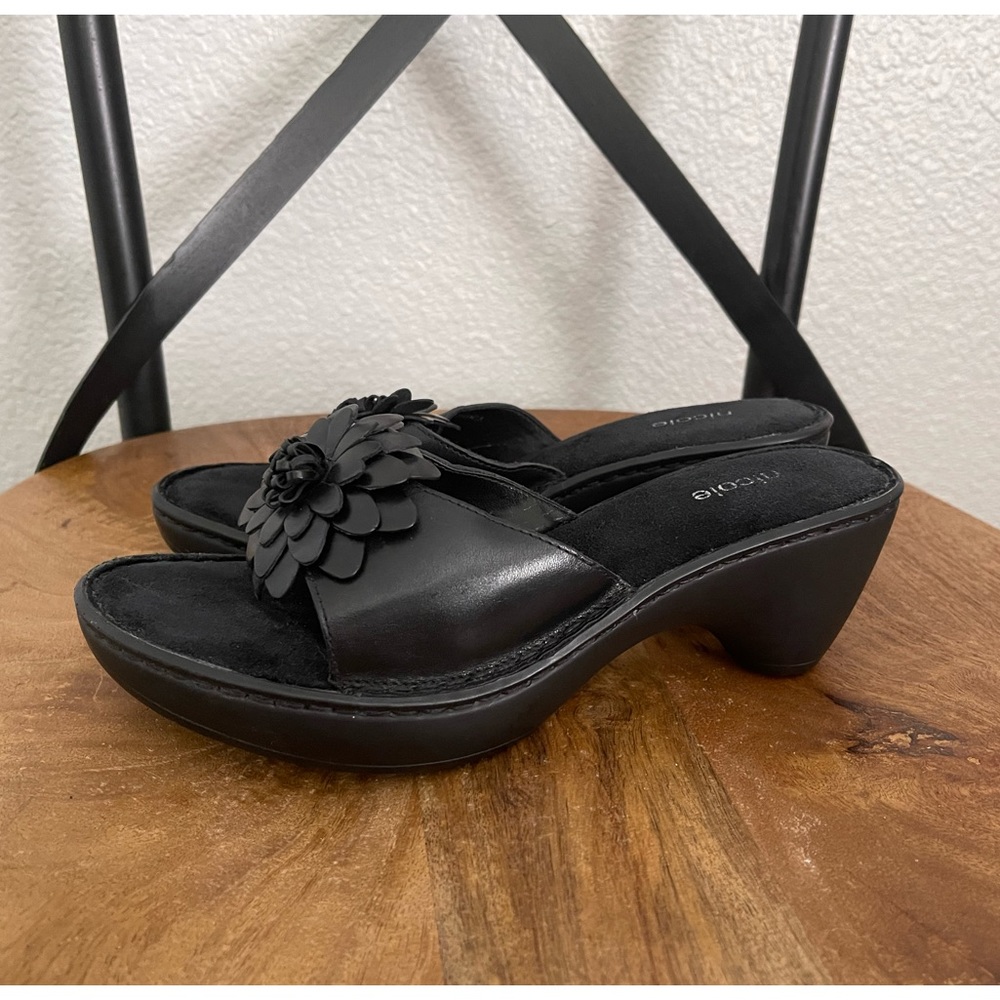 Nicole platform black sandals